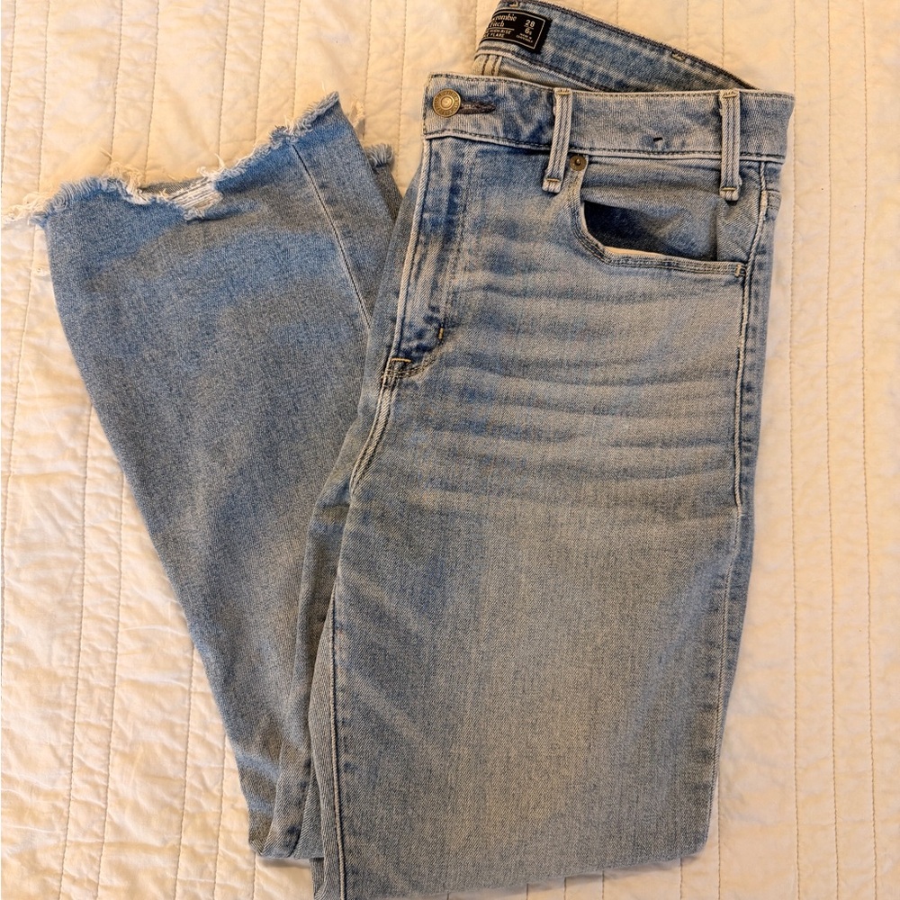 Abercrombie Women’s Cropped Light Blue Jeans